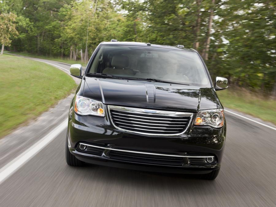  Chrysler Town & Country 2010 года  (фото 6 из 19)